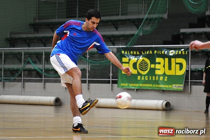 Zdjęcie w galerii na portalu naszraciborz.pl: Byki pokonały Żorską. Tritle i Feniks ciągle niepokonani wiadomości z regionu