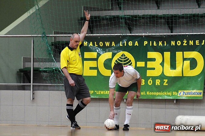 Zdjęcie w galerii na portalu naszraciborz.pl: Byki pokonały Żorską. Tritle i Feniks ciągle niepokonani wiadomości z regionu