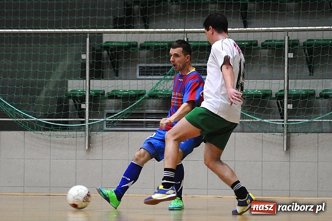 Zdjęcie w galerii na portalu naszraciborz.pl: Byki pokonały Żorską. Tritle i Feniks ciągle niepokonani wiadomości z regionu