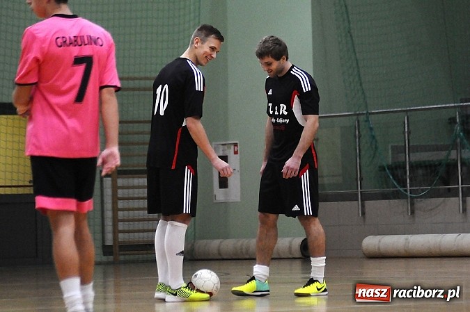 Zdjęcie w galerii na portalu naszraciborz.pl: Byki pokonały Żorską. Tritle i Feniks ciągle niepokonani wiadomości z regionu