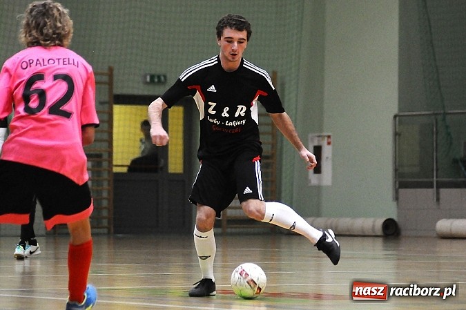 Zdjęcie w galerii na portalu naszraciborz.pl: Byki pokonały Żorską. Tritle i Feniks ciągle niepokonani wiadomości z regionu