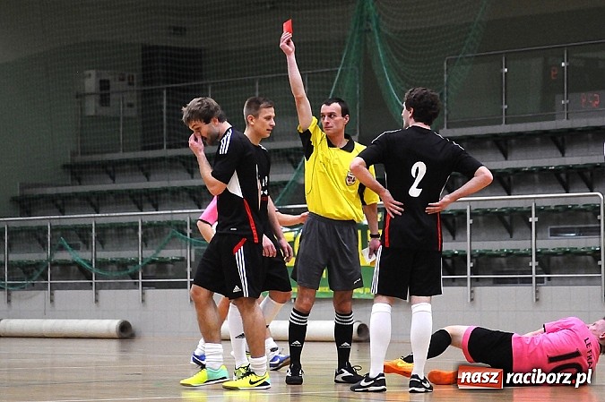 Zdjęcie w galerii na portalu naszraciborz.pl: Byki pokonały Żorską. Tritle i Feniks ciągle niepokonani wiadomości z regionu