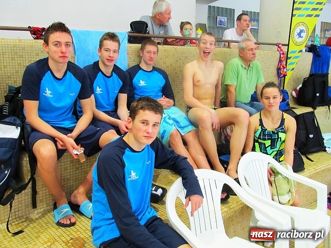 Zdjęcie w galerii na portalu naszraciborz.pl: Raciborscy pływacy startowali w Czechach wiadomości z regionu