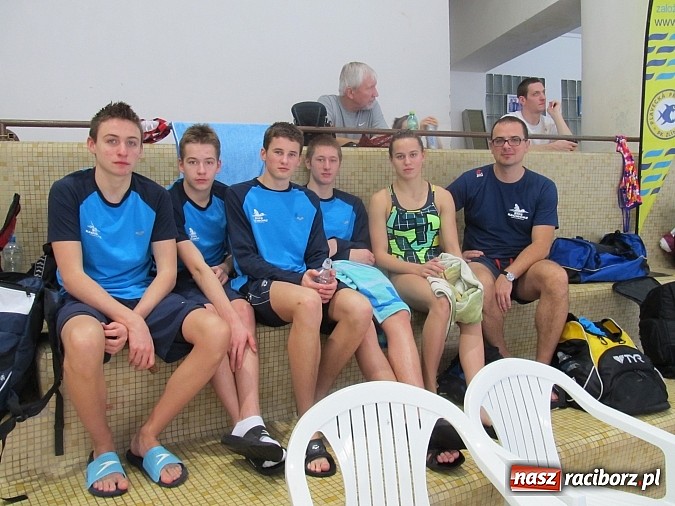 Zdjęcie w galerii na portalu naszraciborz.pl: Raciborscy pływacy startowali w Czechach wiadomości z regionu