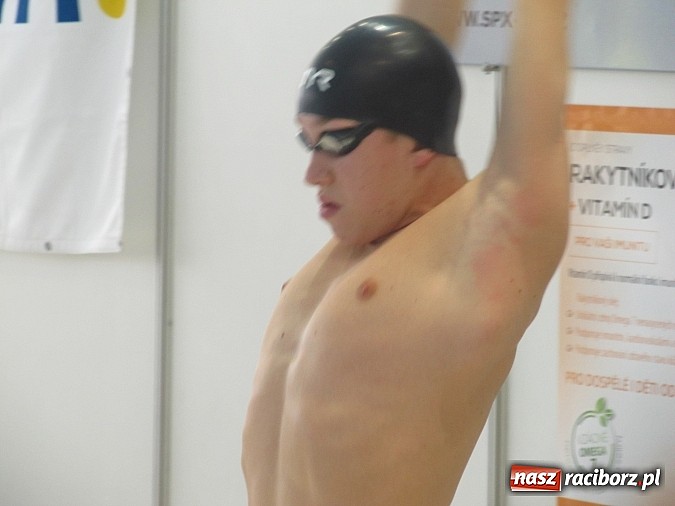 Zdjęcie w galerii na portalu naszraciborz.pl: Raciborscy pływacy startowali w Czechach wiadomości z regionu