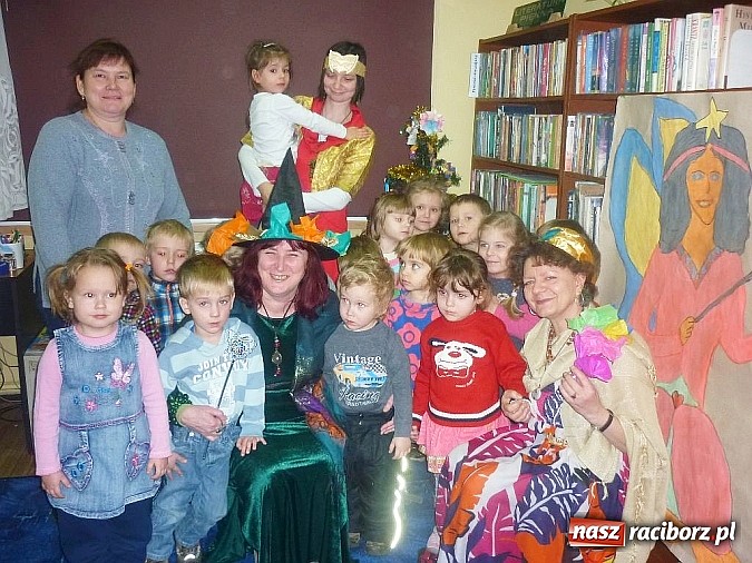 Zdjęcie w galerii na portalu naszraciborz.pl: Wróżki w Bibliotece na Ostrogu wiadomości z regionu