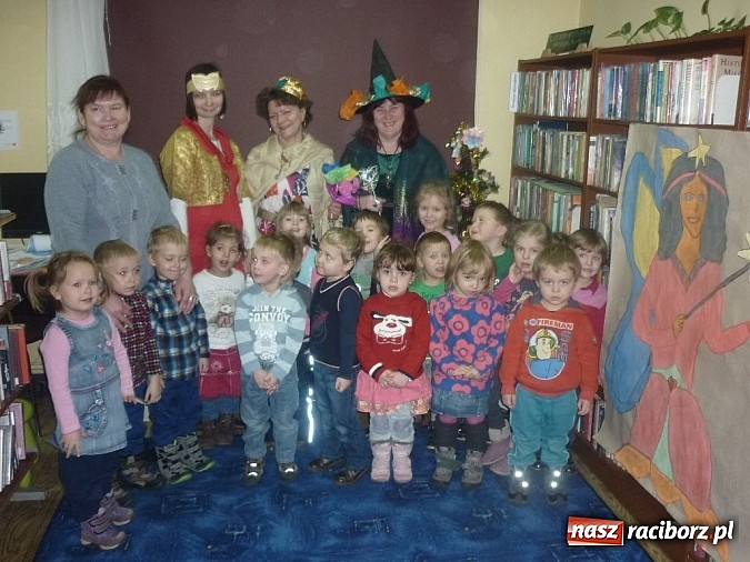 Zdjęcie w galerii na portalu naszraciborz.pl: Wróżki w Bibliotece na Ostrogu wiadomości z regionu