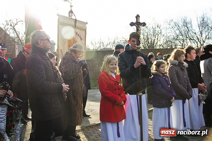 Zdjęcie w galerii na portalu naszraciborz.pl: W rodzinnym Borucinie pożegnano ks. prałata Herberta Hlubka wiadomości z regionu
