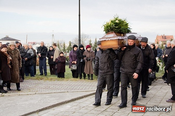 Zdjęcie w galerii na portalu naszraciborz.pl: W rodzinnym Borucinie pożegnano ks. prałata Herberta Hlubka wiadomości z regionu