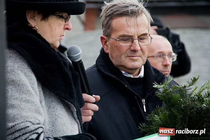 Zdjęcie w galerii na portalu naszraciborz.pl: W rodzinnym Borucinie pożegnano ks. prałata Herberta Hlubka wiadomości z regionu