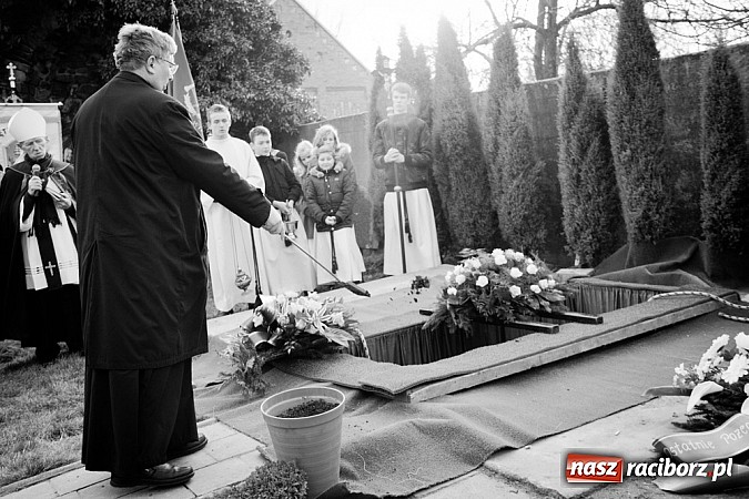Zdjęcie w galerii na portalu naszraciborz.pl: W rodzinnym Borucinie pożegnano ks. prałata Herberta Hlubka wiadomości z regionu