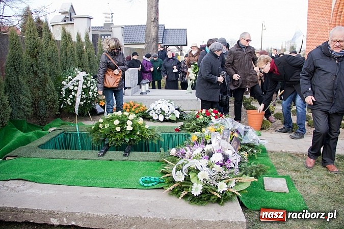 Zdjęcie w galerii na portalu naszraciborz.pl: W rodzinnym Borucinie pożegnano ks. prałata Herberta Hlubka wiadomości z regionu