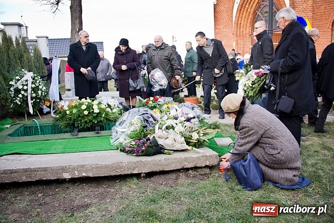 Zdjęcie w galerii na portalu naszraciborz.pl: W rodzinnym Borucinie pożegnano ks. prałata Herberta Hlubka wiadomości z regionu