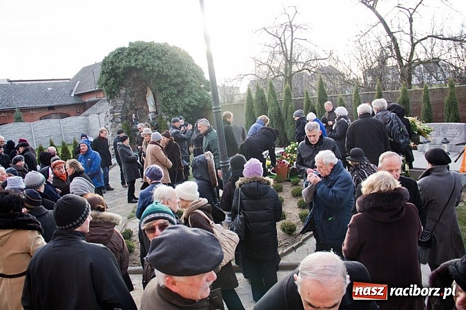 Zdjęcie w galerii na portalu naszraciborz.pl: W rodzinnym Borucinie pożegnano ks. prałata Herberta Hlubka wiadomości z regionu