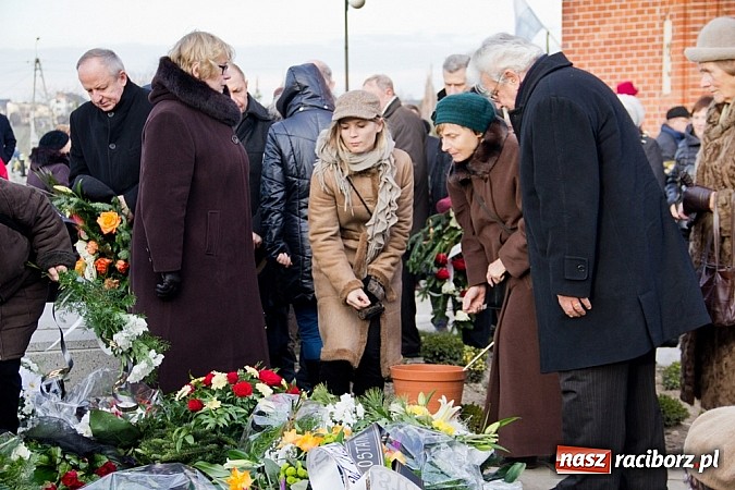 Zdjęcie w galerii na portalu naszraciborz.pl: W rodzinnym Borucinie pożegnano ks. prałata Herberta Hlubka wiadomości z regionu
