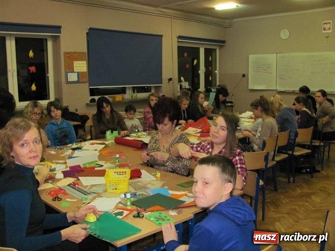 Zdjęcie w galerii na portalu naszraciborz.pl: Świąteczne życzenia z Bieńkowic do Pinto w Hiszpanii wiadomości z regionu