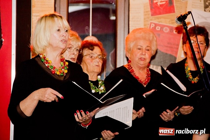 Zdjęcie w galerii na portalu naszraciborz.pl: Moczki i kutie na Końcu Świata wiadomości z regionu