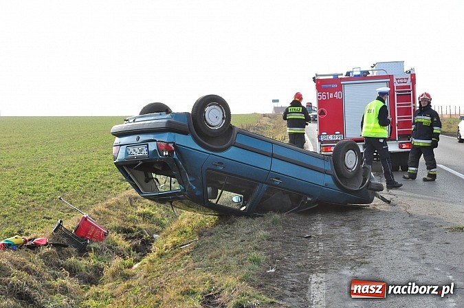 Zdjęcie w galerii na portalu naszraciborz.pl: Policja zatrzymała podejrzanego o spowodowanie dachowania golfa wiadomości z regionu