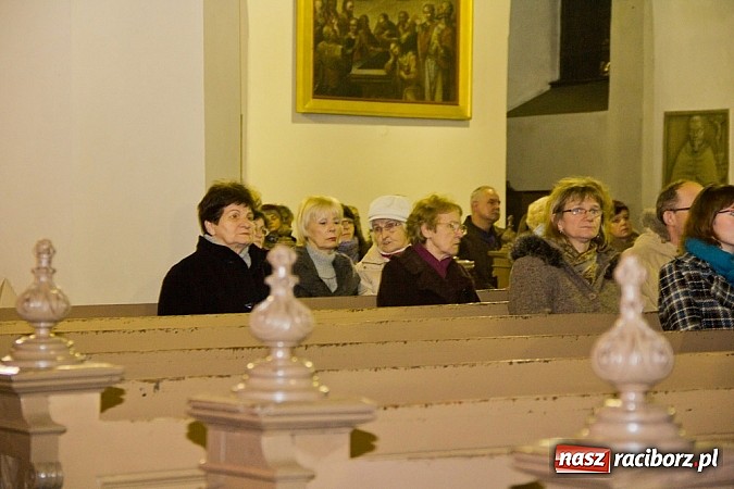 Zdjęcie w galerii na portalu naszraciborz.pl: W świąteczno-noworocznym nastroju w kościele farnym wiadomości z regionu