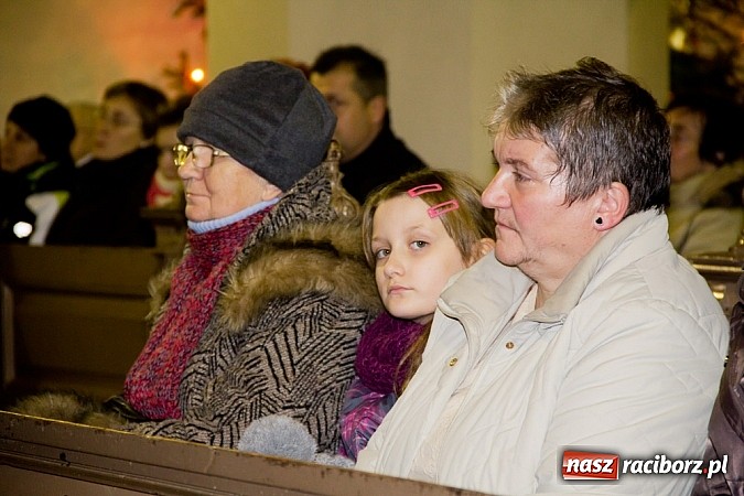 Zdjęcie w galerii na portalu naszraciborz.pl: W świąteczno-noworocznym nastroju w kościele farnym wiadomości z regionu