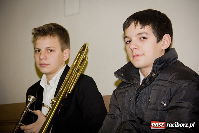 Zdjęcie w galerii na portalu naszraciborz.pl: W świąteczno-noworocznym nastroju w kościele farnym wiadomości z regionu