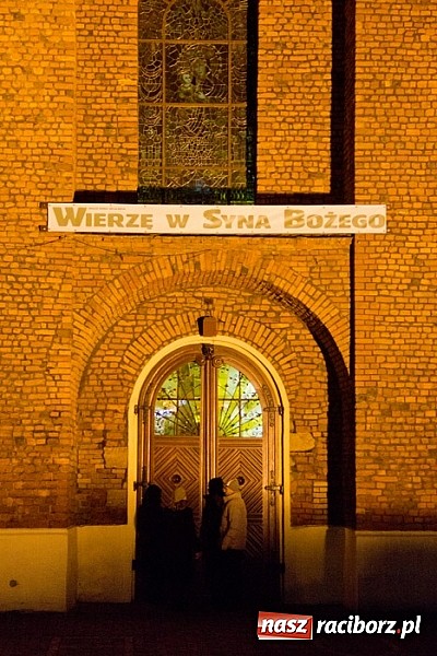 Zdjęcie w galerii na portalu naszraciborz.pl: W świąteczno-noworocznym nastroju w kościele farnym wiadomości z regionu