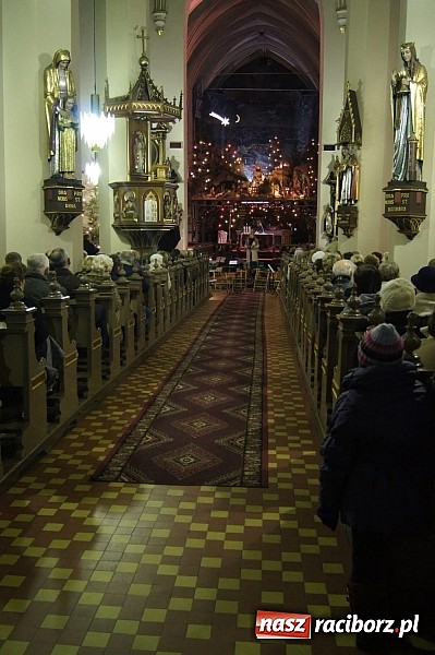 Zdjęcie w galerii na portalu naszraciborz.pl: W świąteczno-noworocznym nastroju w kościele farnym wiadomości z regionu