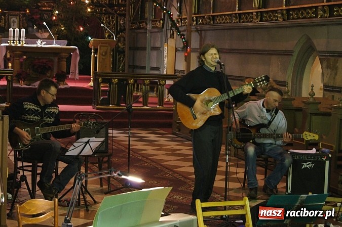 Zdjęcie w galerii na portalu naszraciborz.pl: W świąteczno-noworocznym nastroju w kościele farnym wiadomości z regionu