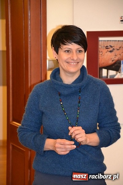 Zdjęcie w galerii na portalu naszraciborz.pl: Wernisaż wystawy fotografii Agnieszki Kubicy wiadomości z regionu