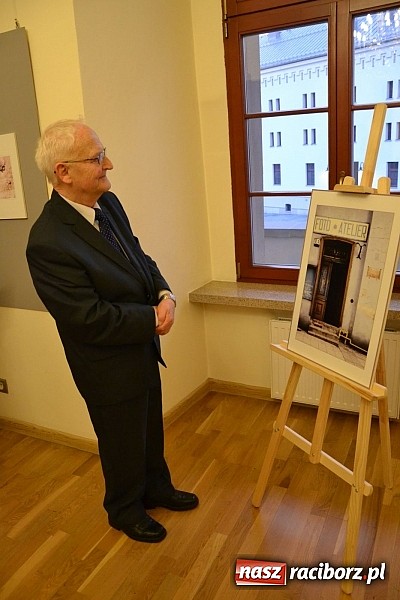 Zdjęcie w galerii na portalu naszraciborz.pl: Wernisaż wystawy fotografii Agnieszki Kubicy wiadomości z regionu