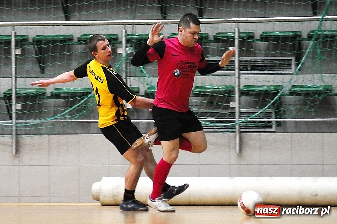 Zdjęcie w galerii na portalu naszraciborz.pl: Pokrycia górą nad Galaktikos. Nieudana pogoń Płomienia wiadomości z regionu