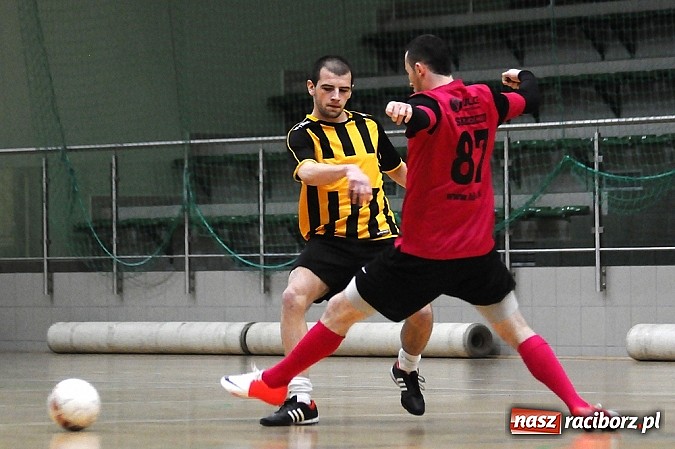 Zdjęcie w galerii na portalu naszraciborz.pl: Pokrycia górą nad Galaktikos. Nieudana pogoń Płomienia wiadomości z regionu