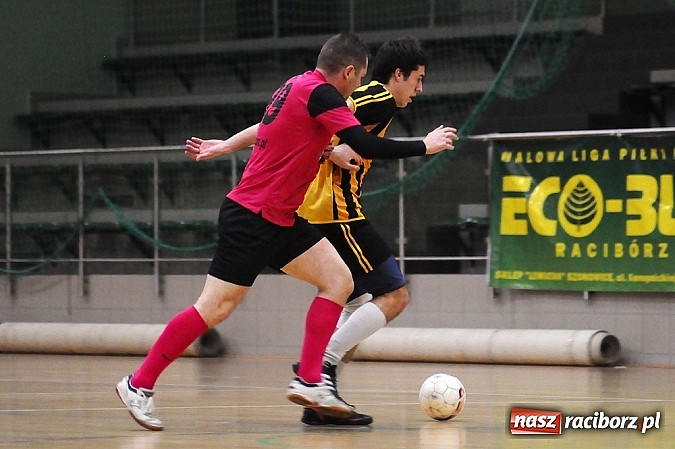 Zdjęcie w galerii na portalu naszraciborz.pl: Pokrycia górą nad Galaktikos. Nieudana pogoń Płomienia wiadomości z regionu