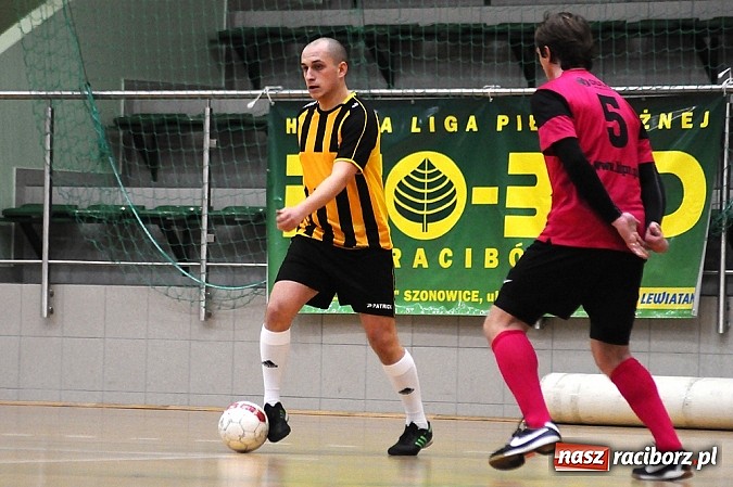 Zdjęcie w galerii na portalu naszraciborz.pl: Pokrycia górą nad Galaktikos. Nieudana pogoń Płomienia wiadomości z regionu