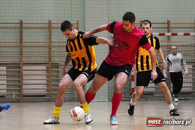 Zdjęcie w galerii na portalu naszraciborz.pl: Pokrycia górą nad Galaktikos. Nieudana pogoń Płomienia wiadomości z regionu