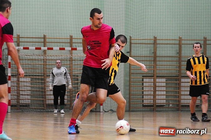 Zdjęcie w galerii na portalu naszraciborz.pl: Pokrycia górą nad Galaktikos. Nieudana pogoń Płomienia wiadomości z regionu