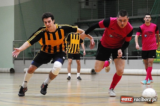 Zdjęcie w galerii na portalu naszraciborz.pl: Pokrycia górą nad Galaktikos. Nieudana pogoń Płomienia wiadomości z regionu