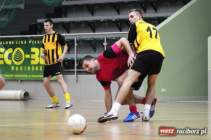 Zdjęcie w galerii na portalu naszraciborz.pl: Pokrycia górą nad Galaktikos. Nieudana pogoń Płomienia wiadomości z regionu