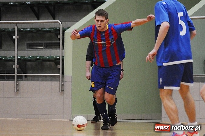 Zdjęcie w galerii na portalu naszraciborz.pl: Pokrycia górą nad Galaktikos. Nieudana pogoń Płomienia wiadomości z regionu