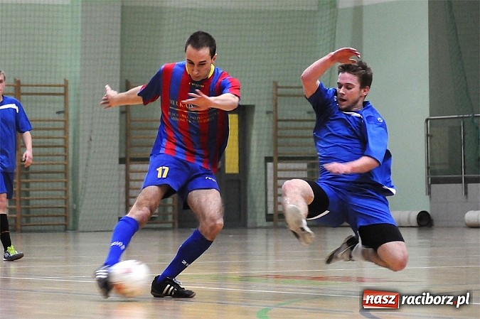 Zdjęcie w galerii na portalu naszraciborz.pl: Pokrycia górą nad Galaktikos. Nieudana pogoń Płomienia wiadomości z regionu