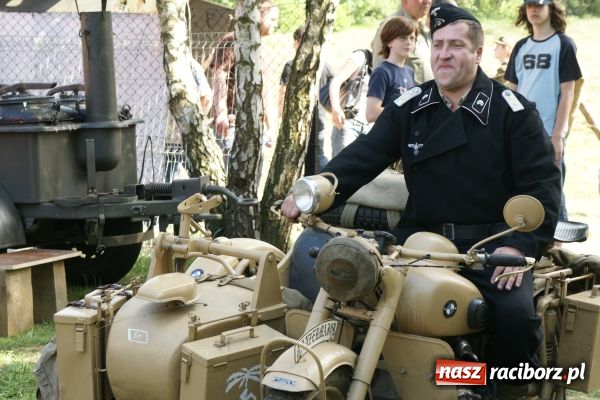 Zdjęcie w galerii na portalu naszraciborz.pl: Fotoreportaż z II Pikniku Militarnego wiadomości z regionu