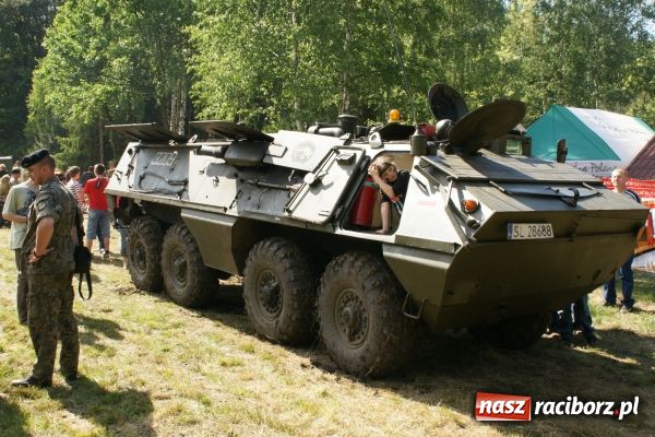 Zdjęcie w galerii na portalu naszraciborz.pl: Fotoreportaż z II Pikniku Militarnego wiadomości z regionu