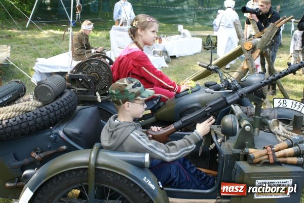 Zdjęcie w galerii na portalu naszraciborz.pl: Fotoreportaż z II Pikniku Militarnego wiadomości z regionu