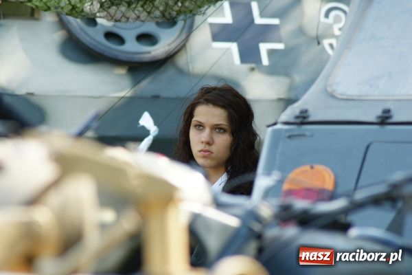 Zdjęcie w galerii na portalu naszraciborz.pl: Fotoreportaż z II Pikniku Militarnego wiadomości z regionu