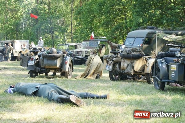 Zdjęcie w galerii na portalu naszraciborz.pl: Fotoreportaż z II Pikniku Militarnego wiadomości z regionu
