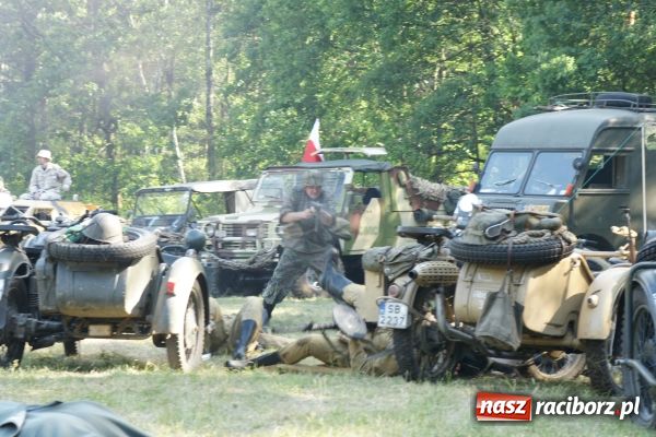 Zdjęcie w galerii na portalu naszraciborz.pl: Fotoreportaż z II Pikniku Militarnego wiadomości z regionu