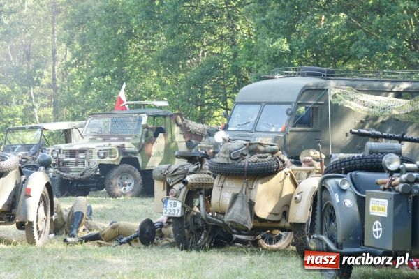 Zdjęcie w galerii na portalu naszraciborz.pl: Fotoreportaż z II Pikniku Militarnego wiadomości z regionu