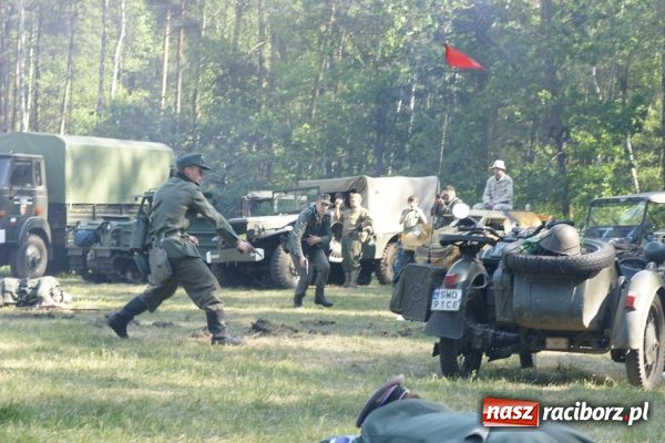 Zdjęcie w galerii na portalu naszraciborz.pl: Fotoreportaż z II Pikniku Militarnego wiadomości z regionu