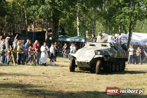 Zdjęcie w galerii na portalu naszraciborz.pl: Fotoreportaż z II Pikniku Militarnego wiadomości z regionu