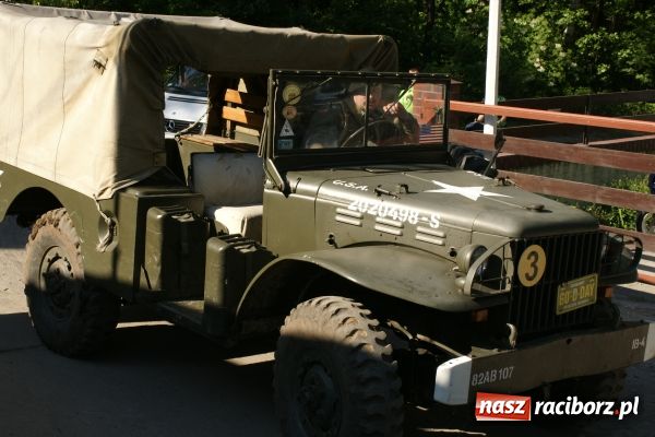 Zdjęcie w galerii na portalu naszraciborz.pl: Fotoreportaż z II Pikniku Militarnego wiadomości z regionu
